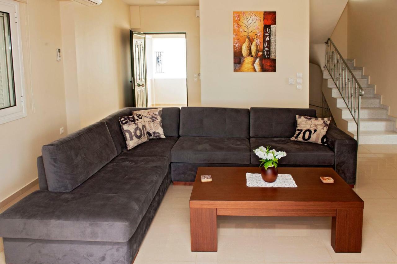 Villa Hermes ปอร์โตเฮลี ภายนอก รูปภาพ
