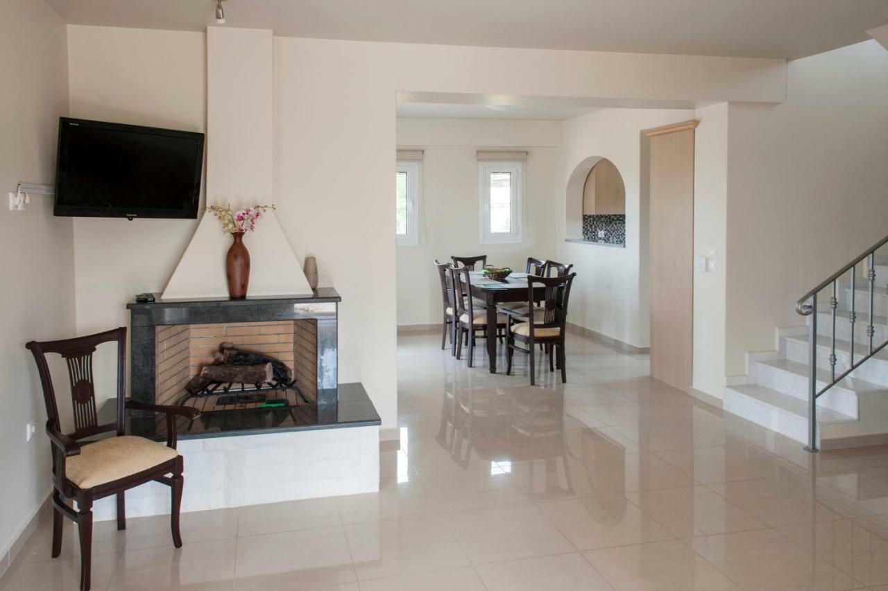 Villa Hermes ปอร์โตเฮลี ภายนอก รูปภาพ